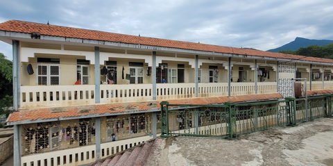Trường phổ thông dân tộc nội trú lấy phòng của học sinh cho người ngoài ở, hiệu trưởng nói gì?- Ảnh 2. Khu ký túc xá Trường phổ thông dân tộc nội trú THCS Mường Lát, huyện Mường Lát, Thanh Hóa - Ảnh: HÀ ĐỒNG