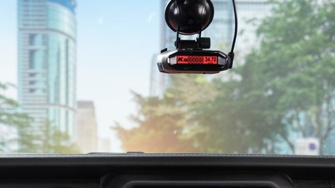 Máy phát hiện súng bắn tốc độ: Trò vô dụng khiến cảnh sát giao thông bật cười- Ảnh 1. Máy phát hiện súng bắn tốc độ được cảnh sát đánh giá là mang tác dụng