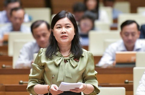 Đại biểu Quốc hội đề xuất 'luật hóa' thu phí giao thông nội đô với ô tô cá nhân- Ảnh 1. Đại biểu Nguyễn Phương Thủy - Ảnh: GIA HÂN