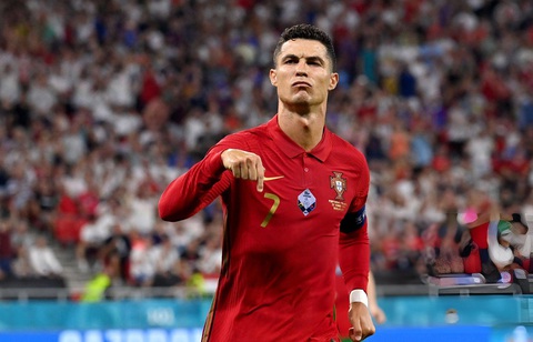 Ronaldo dự Euro 2024 ở tuổi 39- Ảnh 1. Ronaldo sẽ tham dự Euro 2024 khi đã 39 tuổi - Ảnh: GETTY