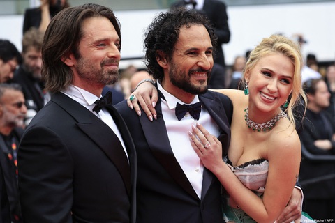 Phim bêu xấu ông Trump nhận tràng vỗ tay 8 phút tại Cannes- Ảnh 5. Từ trái sang phải: đạo diễn Ali Abbasi, Sebastian Stan, Maria Bakalova - Ảnh: GETTY IMAGES