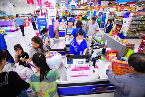 Bán lẻ Việt Nam phát triển nhanh nhưng vẫn còn tụt hậu- Ảnh 1. Bán lẻ hiện đại của Việt Nam còn nhiều dư địa để phát triển - Ảnh: QUANG ĐỊNH