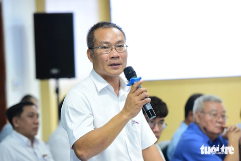 Ngành cấp nước TP.HCM: Nỗ lực hơn để khách hàng thật hài lòng- Ảnh 10. Ông Bùi Trung Kiên - phó tổng giám đốc Tổng công ty Điện lực TP.HCM - cũng nhận định khâu truyền thông, thông tin với người dân là rất quan trọng - Ảnh: DUYÊN PHAN