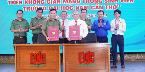 Ra mắt mô hình phổ biến, giáo dục pháp luật trên không gian mạng cho sinh viên- Ảnh 1. Lễ ký kết kế hoạch phối hợp xây dựng đơn vị điển hình tiên tiến trong phong trào toàn dân bảo vệ an ninh tổ quốc giữa Công an TP Cần Thơ và Trường ĐH Nam Cần Thơ - Ảnh: T.LŨY