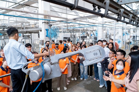 Đi thực tập nhưng chỉ làm việc mình thích, đòi lương cao... sinh viên nghĩ mình là ai?- Ảnh 1. Thực tế, thực tập là cơ hội để sinh viên học hỏi thực tiễn nghề nghiệp - Ảnh: N.T.