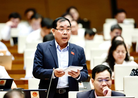 Đi đám cưới về, đại biểu Quốc hội 'nghĩ lại' về nồng độ cồn- Ảnh 1. Đại biểu Nguyễn Quang Huân (Bình Dương) - Ảnh: GIA HÂN