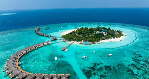 Khu nghỉ dưỡng ở Maldives chơi trội, chỉnh đồng hồ sớm hơn 1 tiếng- Ảnh 1. Quốc đảo Maldives nổi tiếng với vẻ đẹp như thiên đường - Ảnh: AFAR