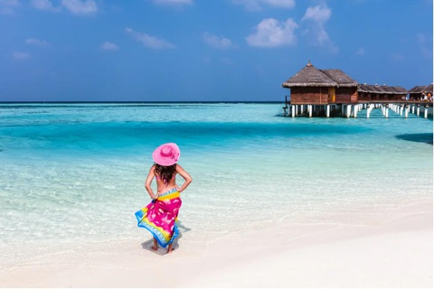 Khu nghỉ dưỡng ở Maldives chơi trội, chỉnh đồng hồ sớm hơn 1 tiếng- Ảnh 4. Một số khu nghỉ dưỡng chỉnh múi giờ riêng để du khách được tận hưởng nhiều hơn - Ảnh: CNN