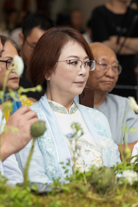 Triệu Vĩnh Hinh - mỹ nhân phim 'Bao Thanh Thiên' bản 1993 đến Việt Nam- Ảnh 1.