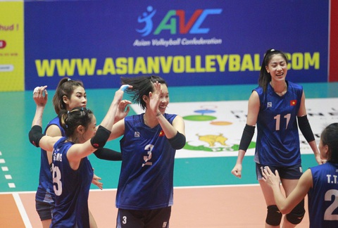 Lịch thi đấu của tuyển bóng chuyền nữ Việt Nam tại AVC Challenge Cup 2024- Ảnh 2. Thanh Thúy cùng các đồng đội ở tuyển Việt Nam đang là đương kim vô địch của AVC Challenge Cup - Ảnh: AVC