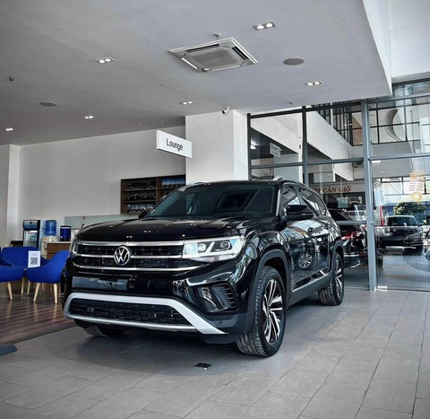 Thêm trang bị, giảm giá bán: Xu hướng ngược trên thị trường ô tô Việt Nam- Ảnh 5. Chiếc SUV 7 chỗ có bản đặc biệt kỷ niệm cột mốc 2.000 xe Teramont lăn bánh tại Việt Nam sau 2 năm ra mắt - Ảnh: Đại lý Volkswagen