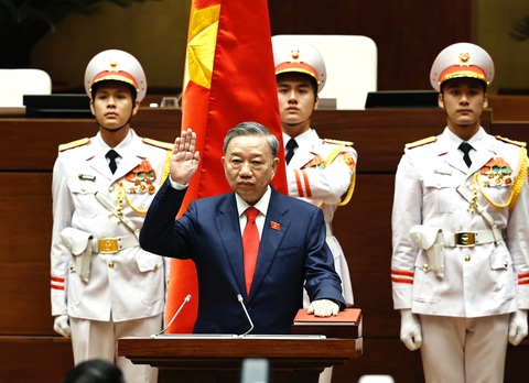 Quốc hội bầu Đại tướng Tô Lâm làm Chủ tịch nước- Ảnh 1. Tân Chủ tịch nước Tô Lâm tuyên thệ nhậm chức - Ảnh: GIA HÂN