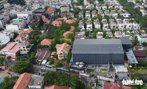 Vụ vượt tầng, sai phép hơn 1.000m²: TP Thủ Đức tước giấy phép xây dựng, buộc tháo dỡ- Ảnh 2. Công trình sai phép, vượt tầng ở phường An Phú - Ảnh: TTO