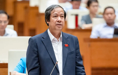 Bộ trưởng Nguyễn Kim Sơn: Lương, thu nhập giáo viên ký hợp đồng còn thấp- Ảnh 1. Bộ trưởng Nguyễn Kim Sơn - Ảnh: GIA HÂN