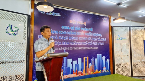 TP.HCM 'đặt hàng' công nghệ giải quyết 3 bài toán lớn trong giáo dục- Ảnh 2. Giám đốc Sở Khoa học và Công nghệ TP.HCM Nguyễn Việt Dũng thông tin về cuộc thi Gov.Star 2024 - Ảnh: TRỌNG NHÂN