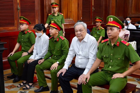 Y án sơ thẩm đối với ông Trần Quí Thanh, giảm 9 tháng tù cho bà Trần Uyên Phương - Ảnh 1.