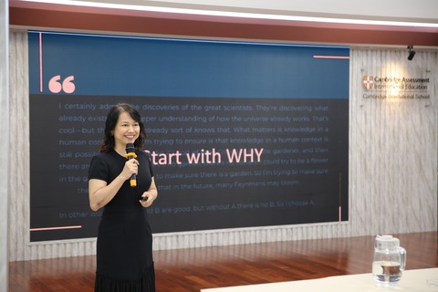 Hướng nghiệp cho con thế nào trong kỷ nguyên AI?- Ảnh 3. Tiến sĩ Vũ Phi Yên tại hội thảo VAS Career Talk