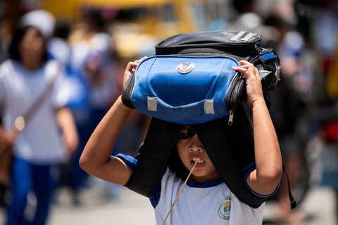 Philippines điều chỉnh năm học để tránh nắng nóng- Ảnh 1. Philippines điều chỉnh năm học để tránh nắng nóng- Ảnh 1.