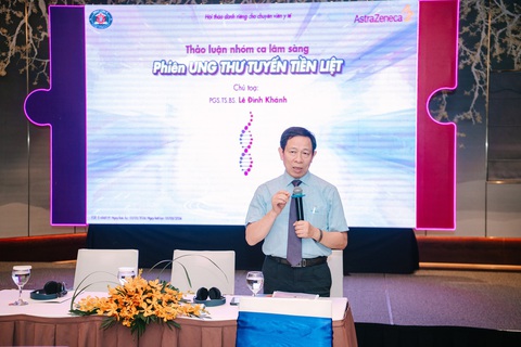 Hướng điều trị mới trong ung thư vú và tuyến tiền liệt- Ảnh 4. PGS.TS.BS Lê Đình Khánh phát biểu trong phiên thảo luận ung thư tuyến tiền liệt