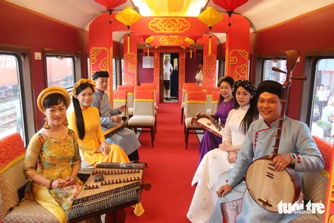Khôi phục tàu lửa chạy bằng hơi nước giữa Đà Nẵng - Huế- Ảnh 4. Hiện nay đoàn tàu du lịch