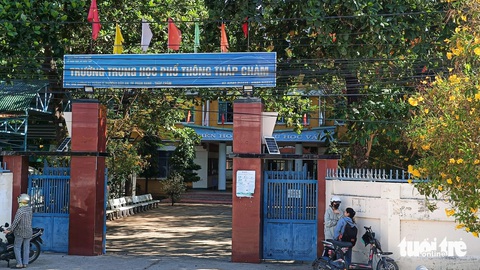 Phát hiện hiệu trưởng chỉ đạo lạm thu, sai phạm hơn 800 triệu đồng- Ảnh 2. Trường THPT Tháp Chàm nơi ông Trần Đình Toản công tác - Ảnh: DUY NGỌC