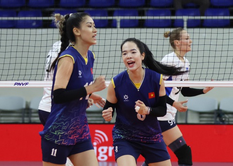 Thắng Kazakhstan, bóng chuyền nữ Việt Nam vào bán kết AVC Challenge Cup- Ảnh 3. Niềm vui chiến thắng của tuyển bóng chuyền nữ Việt Nam - Ảnh: AVC