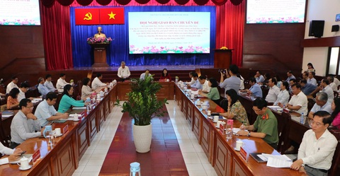 Tạo điều kiện cho nhân dân giám sát khi triển khai các chương trình, dự án- Ảnh 1. Toàn cảnh hội nghị sáng 24-5 - Ảnh: CẨM NƯƠNG