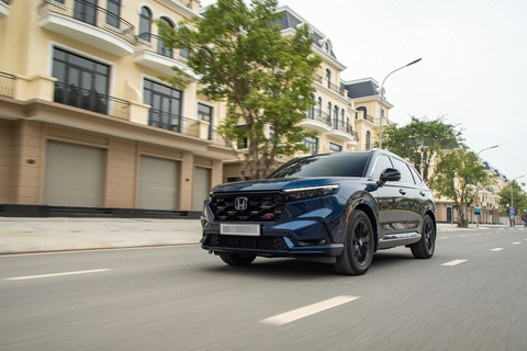 Người Việt bắt đầu chuộng xe hybrid: Honda CR-V, Suzuki Ertiga bán chạy nhất- Ảnh 1. Honda CR-V e:HEV là xe hybrid bán chạy nhất trong tháng 4-2024 - Ảnh: Honda