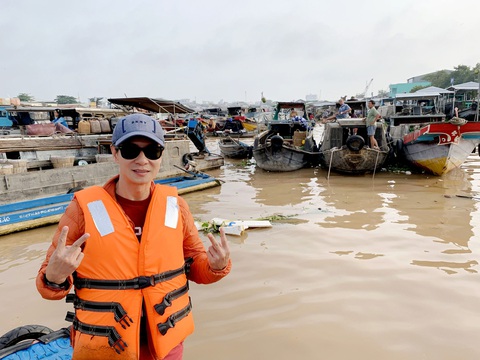 Lật mặt 5-Chợ nổi Cai Răng Lật mặt 5 - Chợ nổi Cái Răng
