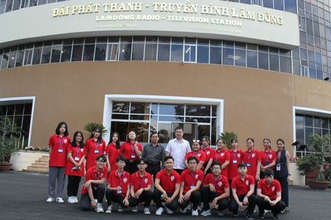 Ngành Quản trị Sự kiện và Giải trí tại Trung cấp Việt Giao học những gì?- Ảnh 1. Tham quan thực tế là hoạt động được trường Trung cấp Việt Giao triển khai ngay từ học kỳ đầu tiên cho học viên