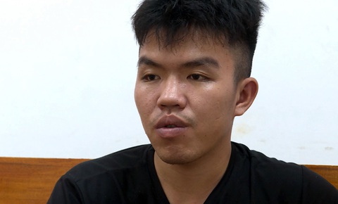 Khởi tố, bắt tạm giam 2 nghi can giết người bỏ trong vali đưa lên núi phi tang- Ảnh 1. Võ Thành Long tại cơ quan điều tra sau khi bị bắt ở TP.HCM - Ảnh: Công an cung cấp