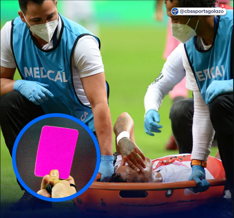 Quy định về thẻ hồng lần đầu xuất hiện tại Copa America 2024- Ảnh 3. Thẻ hồng được sử dụng trong trường hợp cầu thủ bị chấn thương vùng đầu