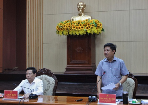 Quảng Nam thúc đẩy khơi thông nhanh sông Cổ Cò - Ảnh 1. Bí thư Tỉnh ủy Lương Nguyễn Minh Triết phát biểu chỉ đạo thúc đẩy tiến độ dự án nạo vét sông Cổ Cò tại buổi làm việc - Ảnh: Q.Hà