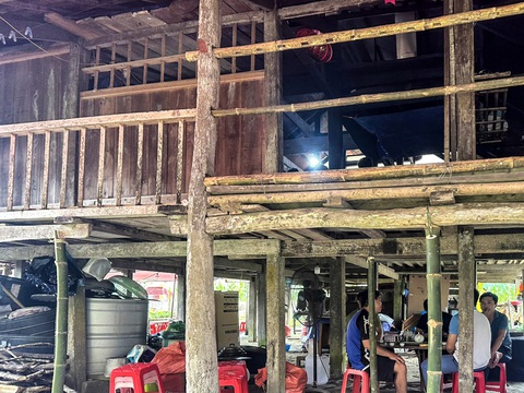 Thuê trọ trong ngõ sâu: Nghèo, vì mưu sinh nên đành chấp nhận- Ảnh 1. Nhà anh Ma Ngọc Tân, một trong 14 người thiệt mạng trong vụ cháy nhà trọ rạng sáng 24-5 - Ảnh: Nhân vật cung cấp