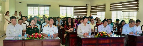Khai mạc Trại sáng tác cho các tác giả nghiên cứu lý luận, phê bình văn học- Ảnh 1. Trại sáng tác cho các tác giả nghiên cứu lý luận, phê bình văn học được khai mạc tại Nha Trang - Ảnh: MINH CHIẾN