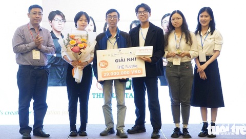 Hai dự án đứng đầu cuộc thi IU Start-up Demo Day 2024 có gì?- Ảnh 4. Nhóm sinh viên thực hiện dự án