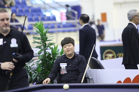 Thua Trần Đức Minh, Trần Quyết Chiến nín thở chờ ngôi số 1 thế giới- Ảnh 1. Tay cơ số một thế giời Cho Myung Woo (Hàn Quốc) đã không thể vượt qua huyền thoại Frederick Caudron - Ảnh: ĐỨC KHUÊ