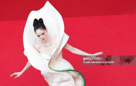 Vợ chồng Á hậu Phương Nga đổ bộ thảm đỏ Cannes- Ảnh 5. Khả năng bắn ảnh thần sầu của