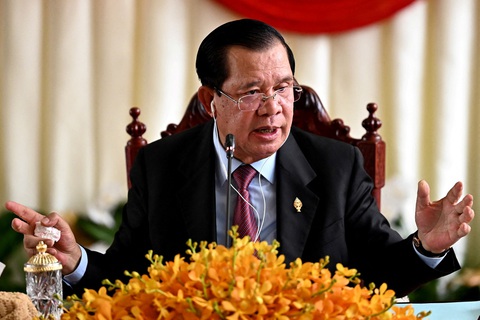 Cựu thủ tướng Campuchia Hun Sen nói lịch trình xây kênh Phù Nam Techo do Thủ tướng Hun Manet quyết định - Ảnh: AFP Cựu thủ tướng Campuchia Hun Sen nói lịch trình xây kênh Phù Nam Techo do Thủ tướng Hun Manet quyết định - Ảnh: AFP