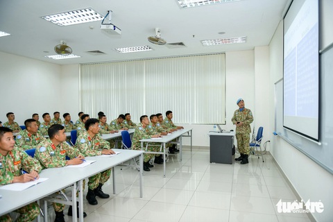 Một thập kỷ lan tỏa hình ảnh 'mũ nồi xanh' Việt Nam- Ảnh 2. Sau 10 năm, Việt Nam đã làm tốt công tác huấn luyện tiền triển khai tham gia gìn giữ hòa bình Liên Hiệp Quốc - Ảnh: NAM TRẦN