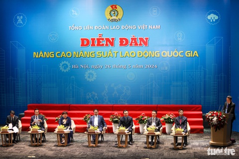 Thủ tướng Chính phủ Phạm Minh Chính, lãnh đạo các bộ ngành, đại biểu lắng nghe các tham luận tại diễn đàn Nâng cao năng suất lao động quốc gia năm 2024 - Ảnh: DANH KHANG Thủ tướng Chính phủ Phạm Minh Chính, lãnh đạo các bộ ngành, đại biểu lắng nghe các tham luận tại diễn đàn Nâng cao năng suất lao động quốc gia năm 2024 - Ảnh: DANH KHANG