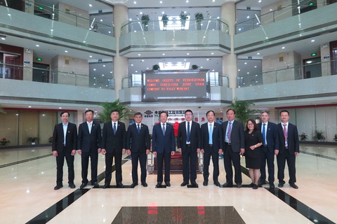 PVCFC và WUHUAN hợp tác mở rộng tiềm năng phát triển- Ảnh 1. Ban lãnh đạo PVCFC và Wuhuan chụp ảnh lưu niệm nhân sự kiện ký kết hợp tác