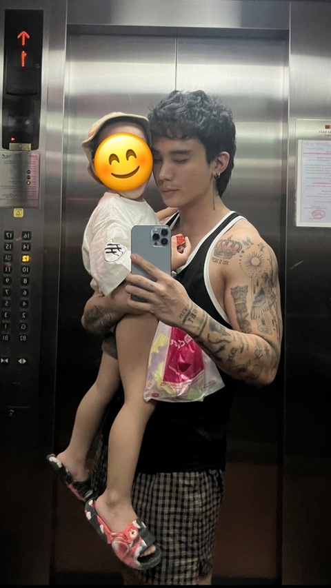 Lâm Minh gây sốt với kiểu tóc mới hậu scandal 'tăng tương tác'- Ảnh 7. Hình ảnh bạn thân của Lâm Minh - Ty Lê đang bế bé Hy khiến nhiều netizen tin rằng cô nàng đã đưa con về TP.HCM, rời khỏi căn nhà đầy