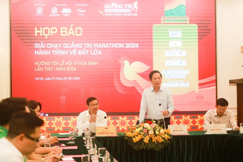 Nguyễn Thị Oanh tranh tài tại giải chạy Quảng Trị Marathon 2024- Ảnh 1. Lãnh đạo UBND tỉnh Quảng Trị thông tin về giải chạy Quảng Trị Marathon 2024 - Ảnh: PHƯƠNG DUNG