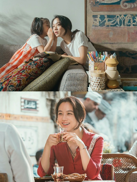 Park Bo Gum xả loạt ảnh 'tình bể bình' với Suzy- Ảnh 8. Thang Duy, bạn diễn của Gong Yoo trong phim, cũng khen ngợi khả năng giao tiếp tiếng Anh của nam diễn viên và trải nghiệm quay phim đầy thú vị cùng nhau. Người hâm mộ kỳ vọng rằng mối quan hệ của cả hai trên phim Wonderland sẽ có nhiều tầng ý nghĩa hơn những gì được tiết lộ.