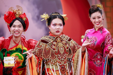 Đội Phạm Thoại bùng nổ ở bán kết 'Ngôi sao chốt đơn'- Ảnh 1. Khánh Vân là khách mời của team Phạm Thoại.