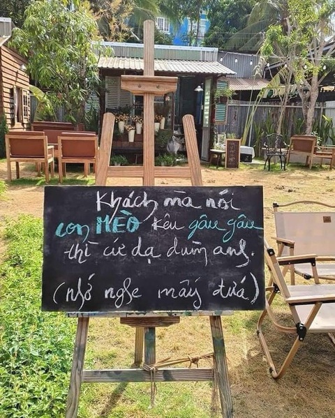 Ảnh vui 28-5: Thanh niên phân vân 'nhắc hay không nhắc'- Ảnh 7. Khách hàng luôn đúng.