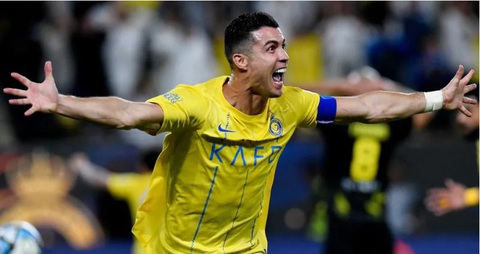Ronaldo đoạt danh hiệu Vua phá lưới với 35 bàn thắng ở Saudi Pro League- Ảnh 1. Ronaldo ăn mừng cú đúp ở vòng cuối cùng của Saudi Pro League - Ảnh: REUTERS
