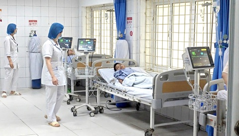 Vụ hỏa hoạn vừa xảy ra tại Trung Kính (Hà Nội) đã cướp đi sinh mạng của 14 người và khiến 6 người bị thương. Những người được cứu sống phải cấp cứu - Ảnh: DƯƠNG LIỄU Vụ hỏa hoạn vừa xảy ra tại Trung Kính (Hà Nội) đã cướp đi sinh mạng của 14 người và khiến 6 người bị thương. Những người được cứu sống phải cấp cứu - Ảnh: DƯƠNG LIỄU