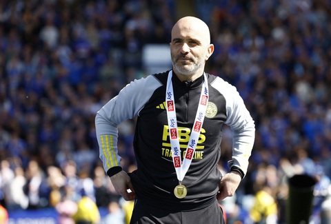 Chelsea đạt thỏa thuận với huấn luyện viên mới lên hạng- Ảnh 1. Enzo Maresca vừa giúp Leicester vô địch Championship và thăng hạng lên Premier League - Ảnh: REUTERS